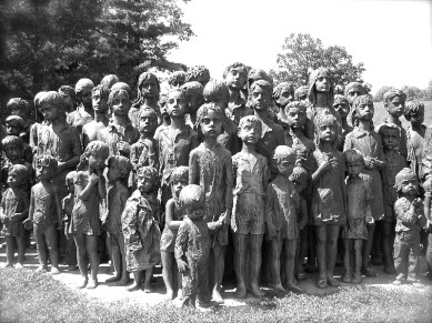 Memorial_lidice_children_(2007)-commons