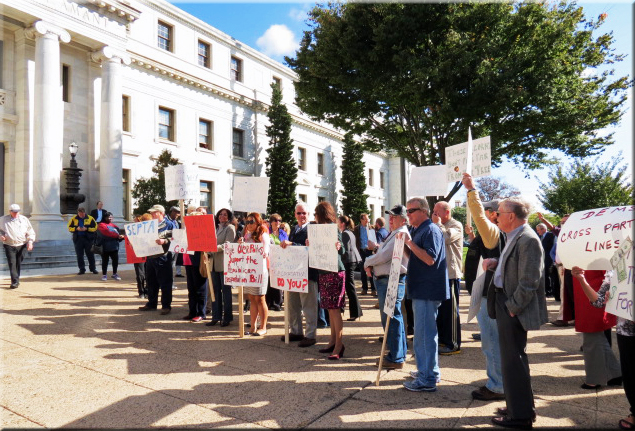 Protest at Media Courthouse