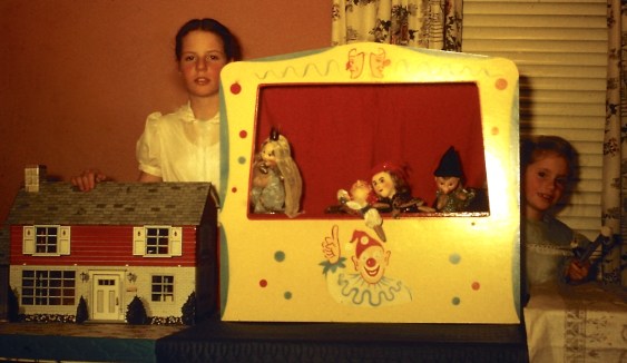 Doll house; puppets